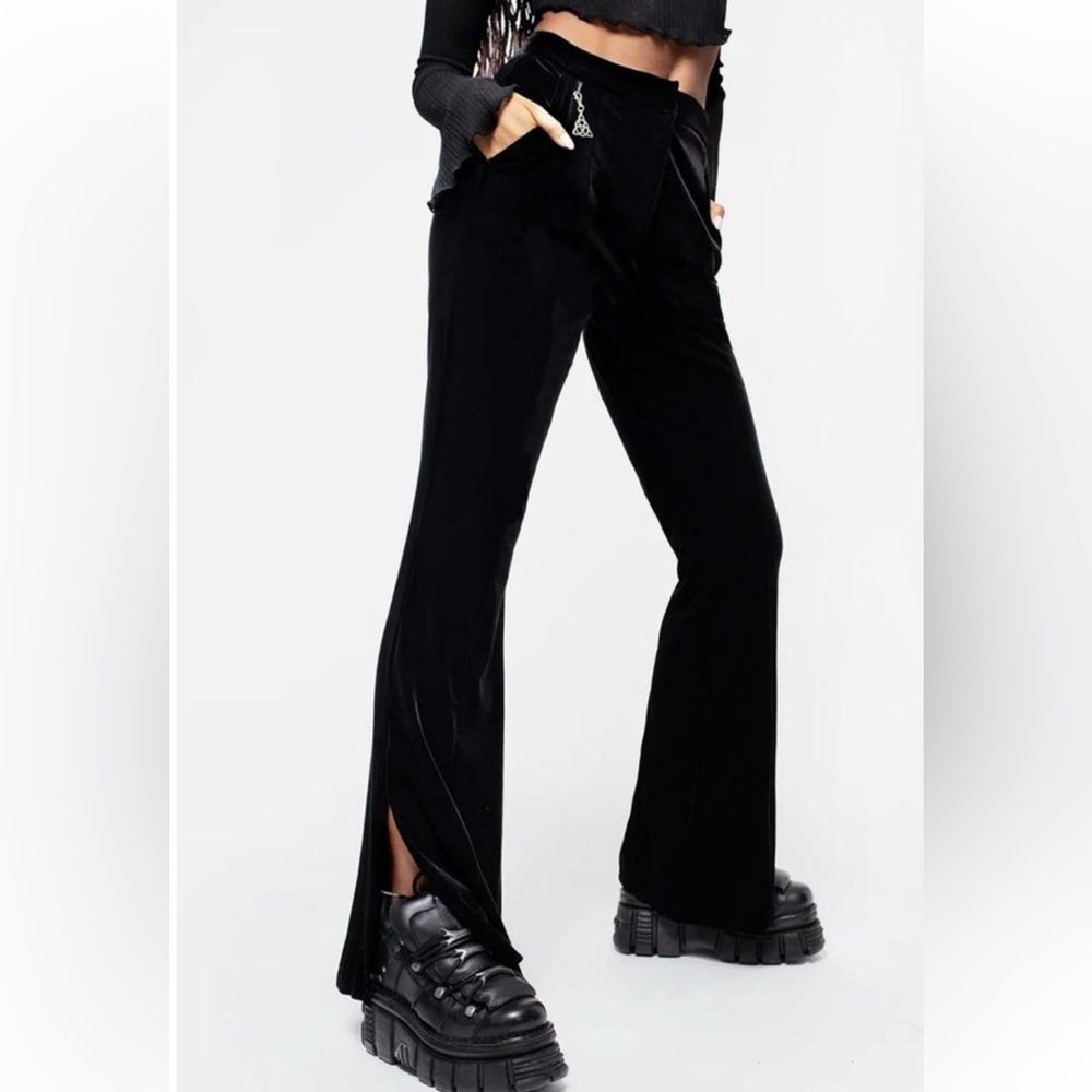 MORRIGAN SIDE SPLIT
FLARED TROUSERS - image 2